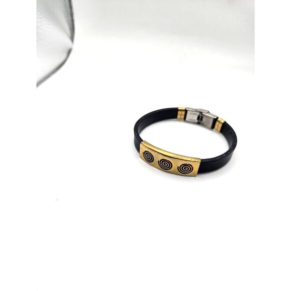 Stainless Steel and rubber bracelet.  Stainless front and buckle clasp - Picture 4 of 7